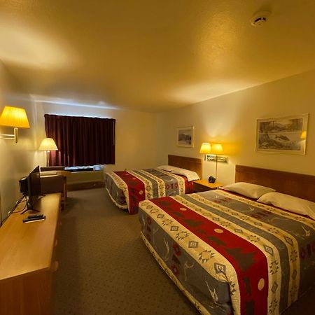 Ausable Valley Inn Mio Екстериор снимка
