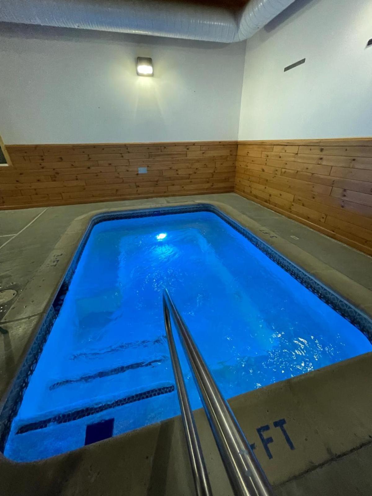 Ausable Valley Inn Mio Екстериор снимка